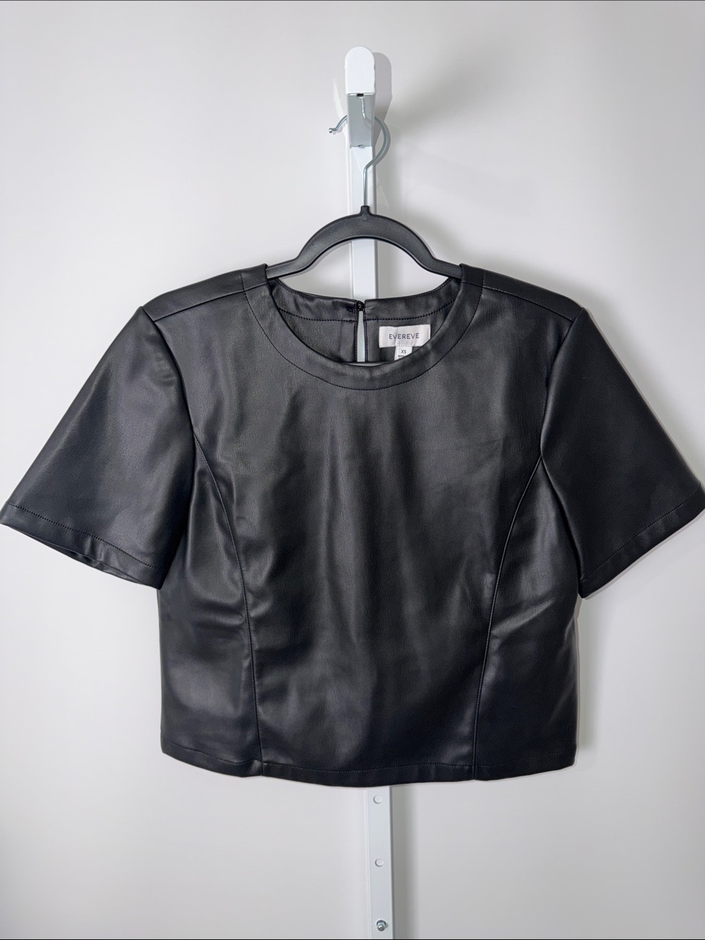 Evereve Black Faux Leather Cropped Short Sleeve Top